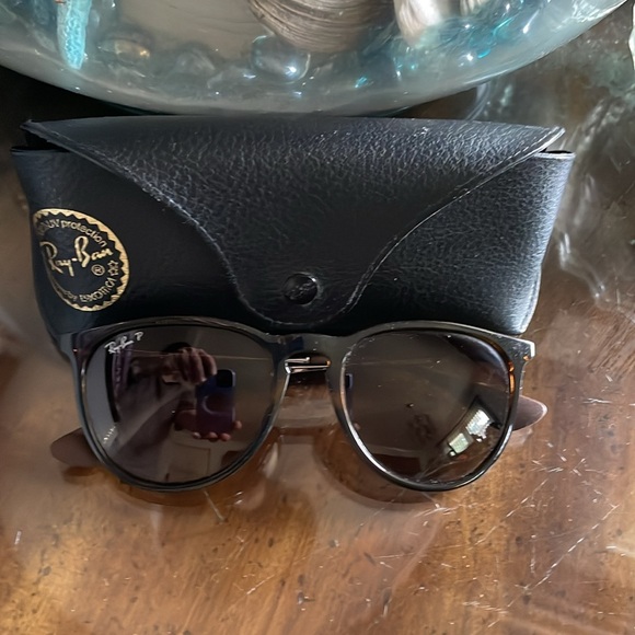 Ray-Ban RB4171 Erika Polarized 710/T5 With Case - Picture 2 of 10